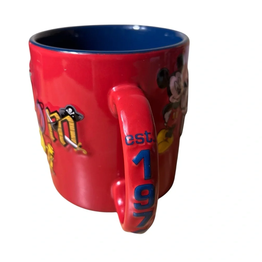RED‎ JUMBO WALT DISNEY WORLD MAGIC KINGDOM EMBOSSED 3D COFFEE MUG EST.1971